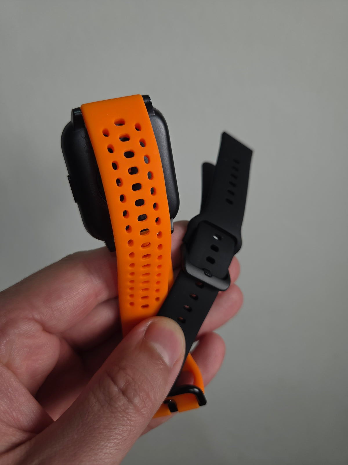 SMARTWATCH MORMAII LIFE PLUS MOLIFE2AA8P PRETO COM PULSEIRA EXTRA LARANJA