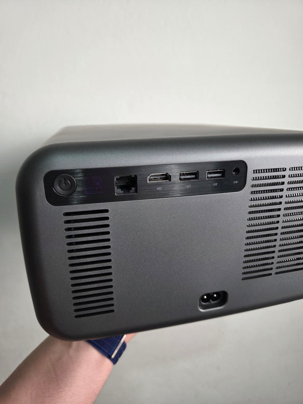 PROJETOR TOUYINGER Q13W 3800 ANSI FULL HD ANDROID 15 PARA JOGOS FUTEBOL E STREAMING