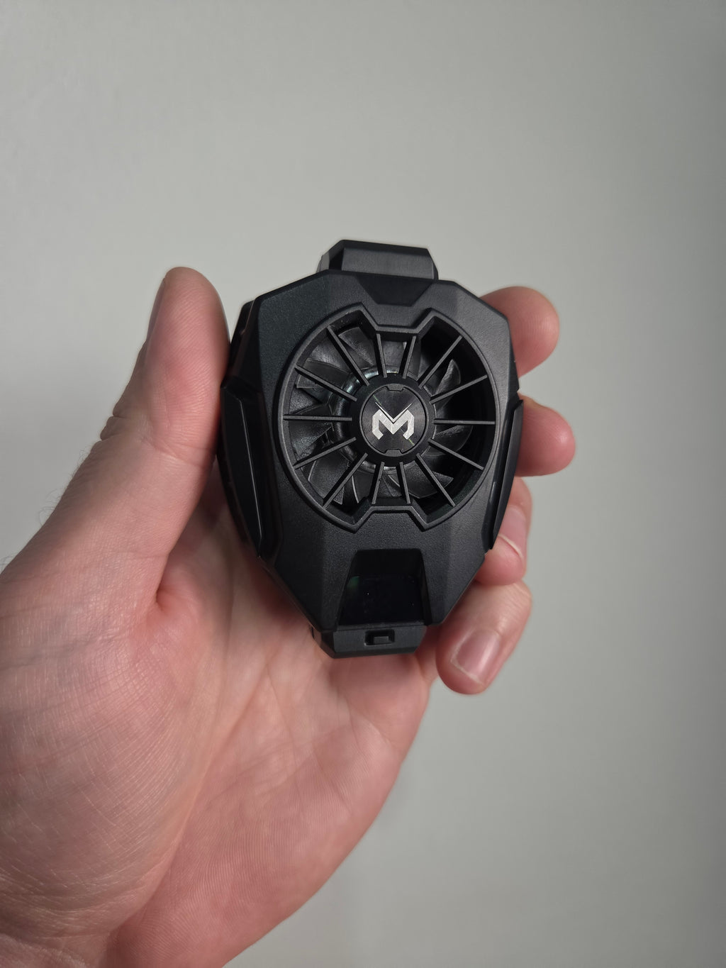 COOLER RESFRIADOR  PARA CELULAR COM DISPLAY DIGITAL WEKOME DL05
