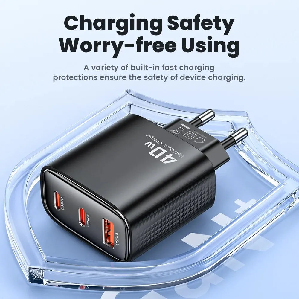 Carregador Toocki 40W GaN Fast Charge USB-C + USB-C + USB-A