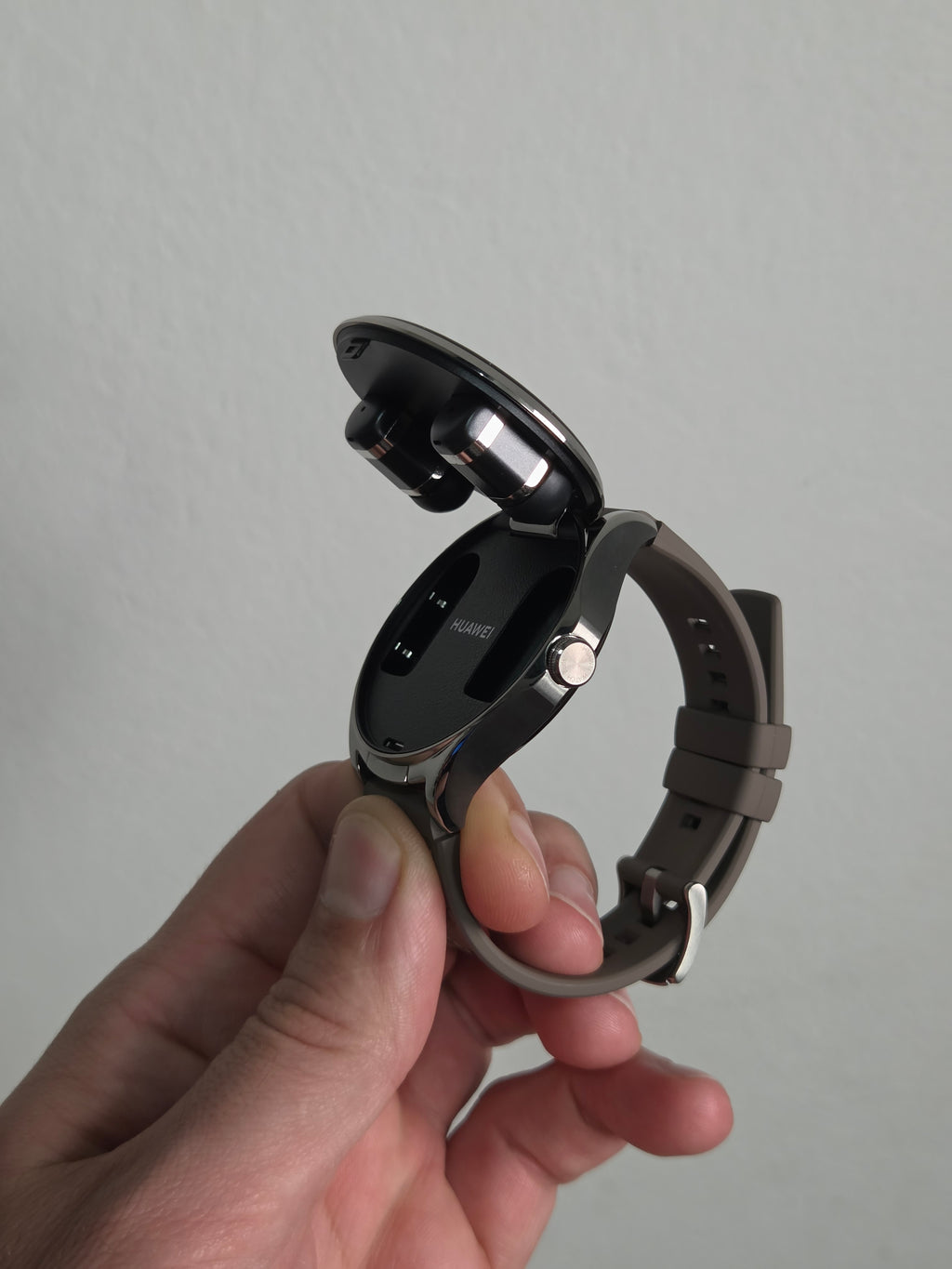 SMARTWATCH HUAWEI WATCH BUDS 2 COM FONE DE OUVIDO BLUETOOTH EMBUTIDO TITÂNIO