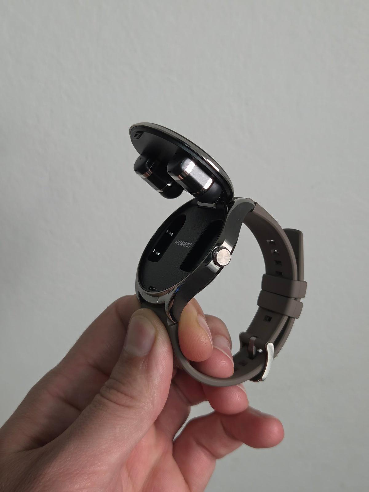 SMARTWATCH HUAWEI WATCH BUDS 2 COM FONE DE OUVIDO BLUETOOTH EMBUTIDO TITÂNIO