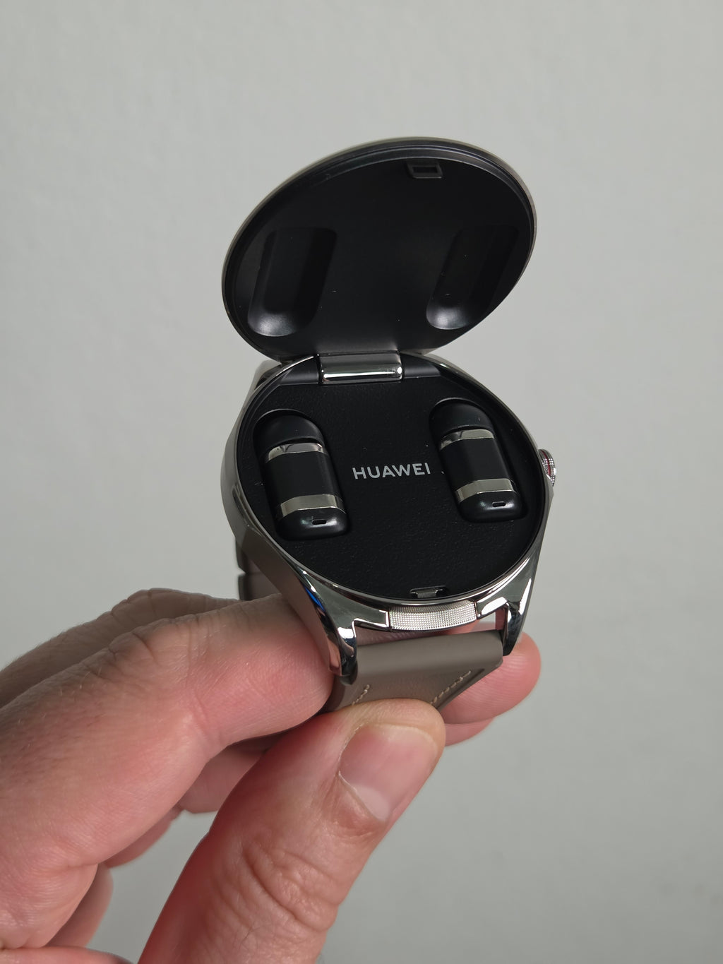 SMARTWATCH HUAWEI WATCH BUDS 2 COM FONE DE OUVIDO BLUETOOTH EMBUTIDO TITÂNIO