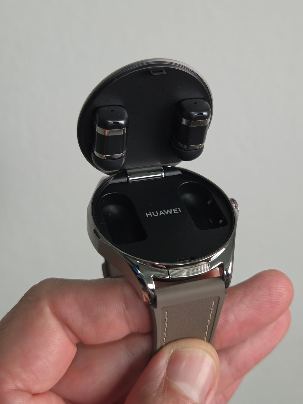 SMARTWATCH HUAWEI WATCH BUDS 2 COM FONE DE OUVIDO BLUETOOTH EMBUTIDO TITÂNIO