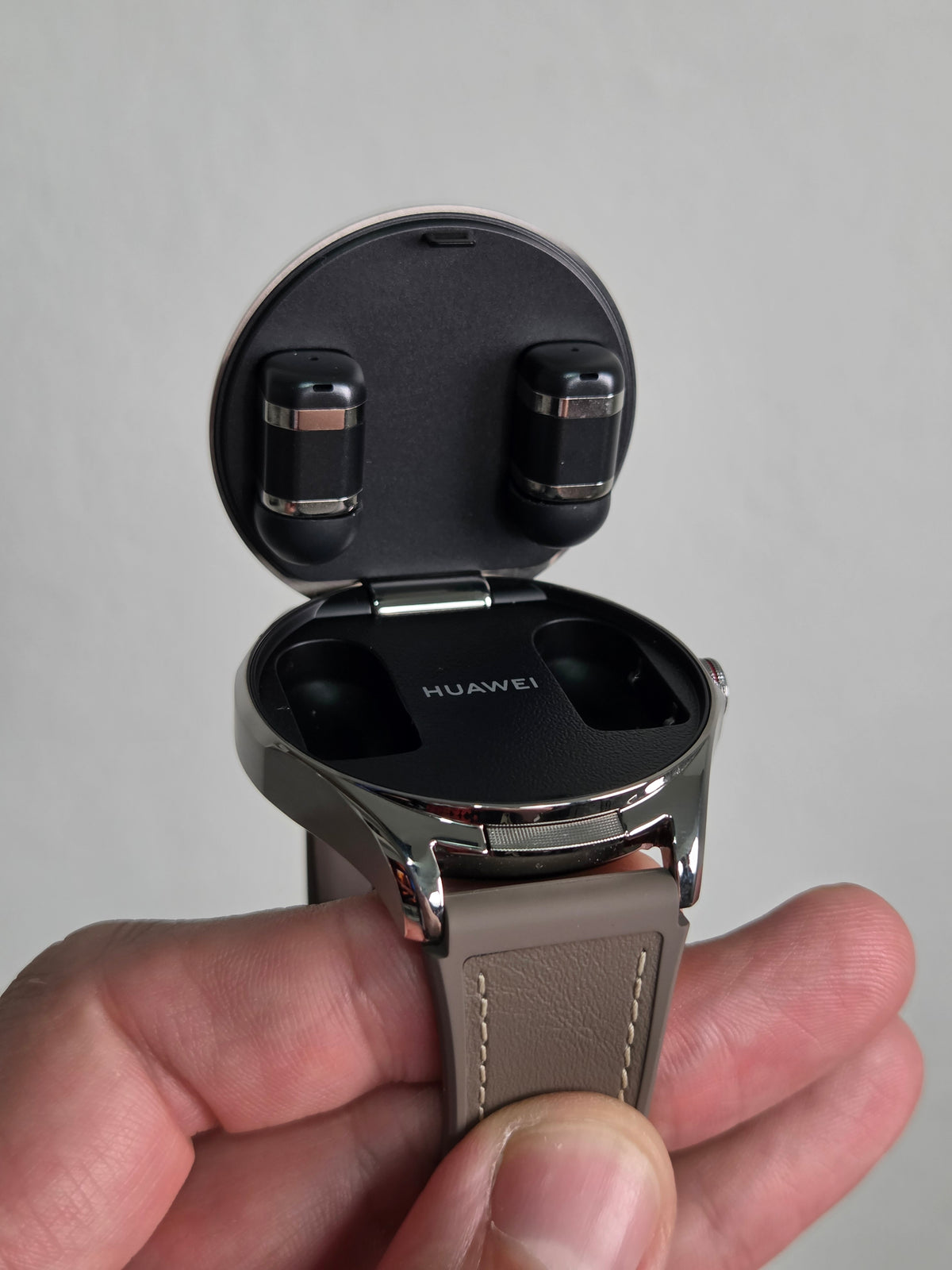 SMARTWATCH HUAWEI WATCH BUDS 2 COM FONE DE OUVIDO BLUETOOTH EMBUTIDO TITÂNIO