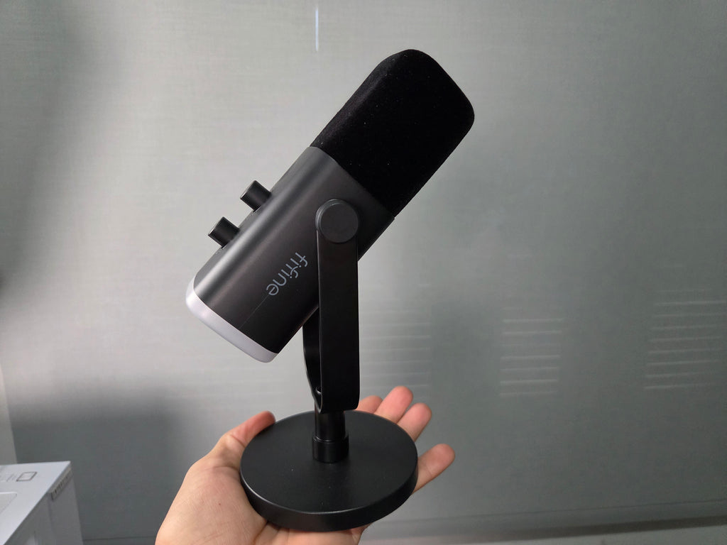 MICROFONE GAMER FIFINE AMPLIGAME AM8