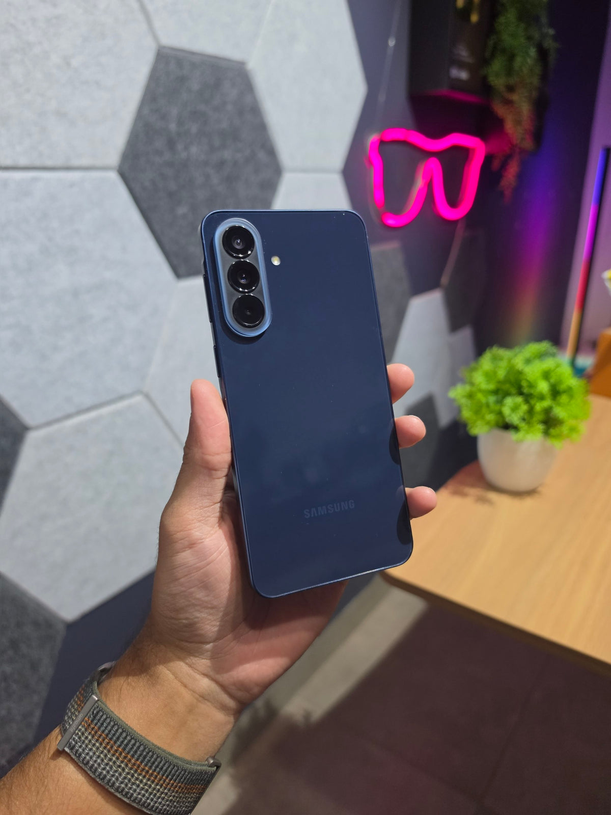 Título: Samsung Galaxy A57 5G 128GB 8GB RAM – Com Nota Fiscal